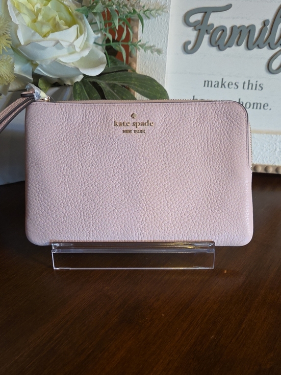 kate spade Handbags - Kate Spade New York Leila Medium L-Zip Wristlet NWT